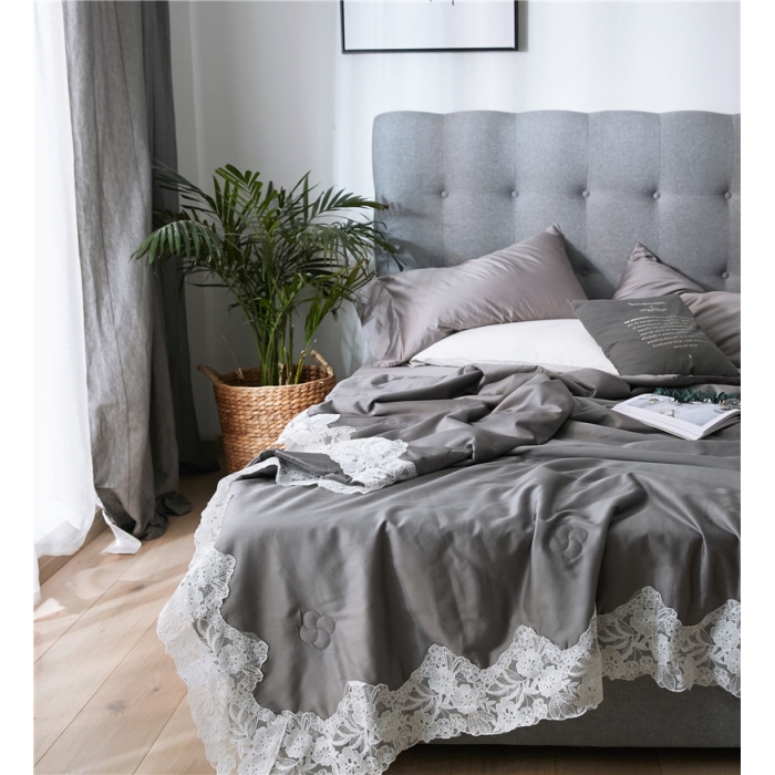 91家纺网 家纺一手货源 找家纺 优然居家纺 2018长绒棉蕾丝花边公主风格夏被 深邃灰
