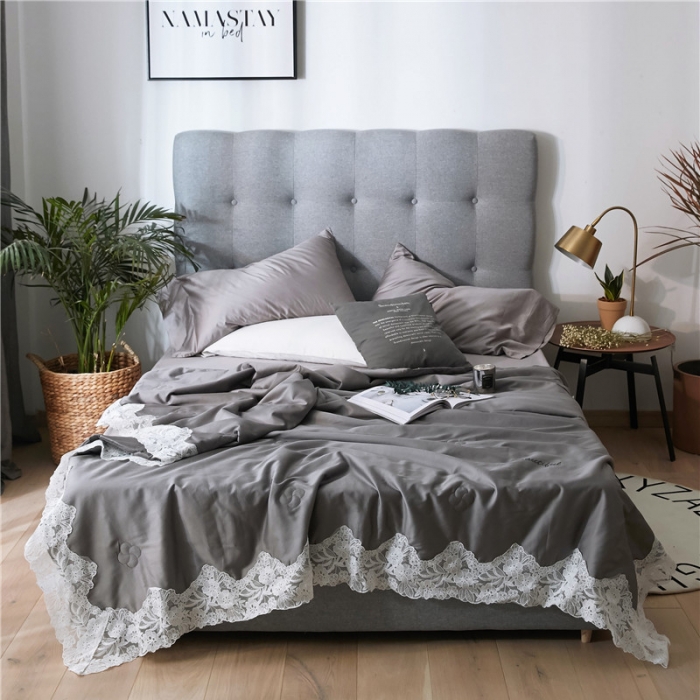 91家纺网 家纺一手货源 找家纺 优然居家纺 2018长绒棉蕾丝花边公主风格夏被 深邃灰