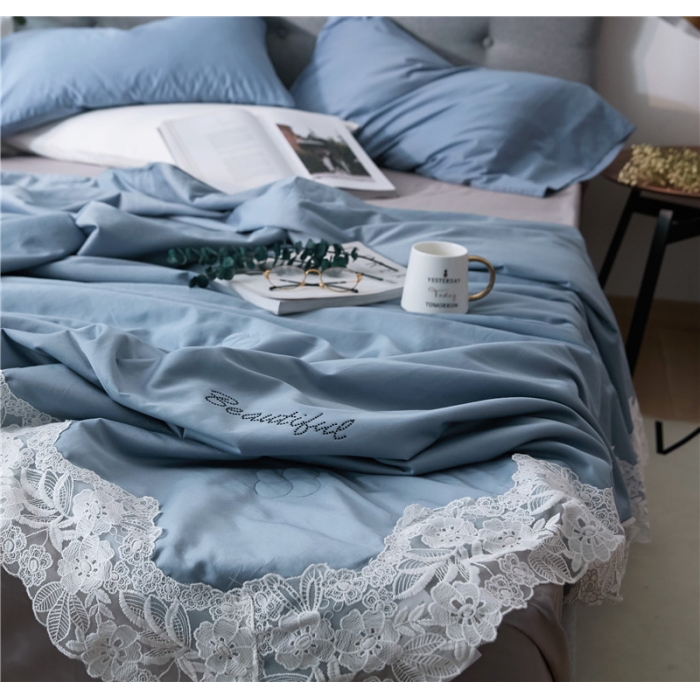 91家纺网 家纺一手货源 找家纺 优然居家纺 2018长绒棉蕾丝花边公主风格夏被 雾霾蓝