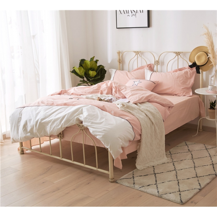 91家纺网 家纺一手货源 找家纺 优然居家居 2018赫尔风水洗刺绣款四件套 赫本粉