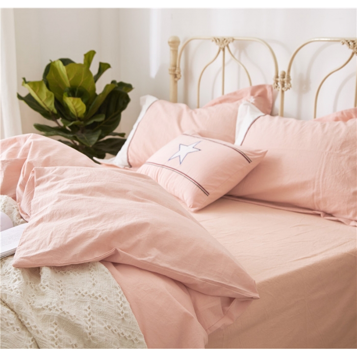 91家纺网 家纺一手货源 找家纺 优然居家居 2018赫尔风水洗刺绣款四件套 赫本粉