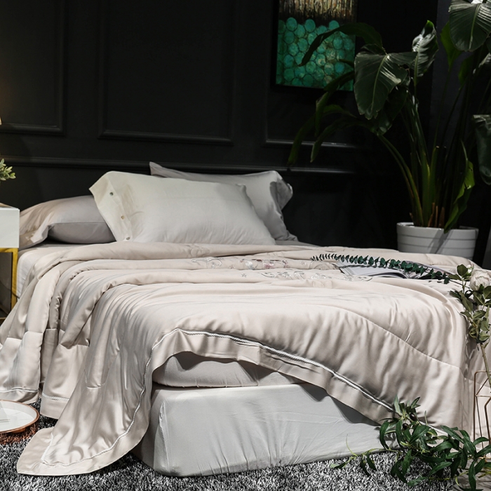 91家纺网 家纺一手货源 找家纺 优然居 50天丝夏被 米驼色