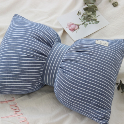 例外Home 2020新款蝴蝶结抱枕 蓝条