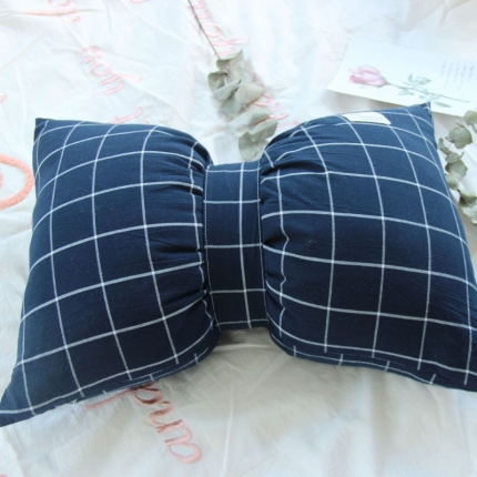 91家纺网 家纺一手货源 找家纺 例外Home 2020新款蝴蝶结抱枕 暖冬