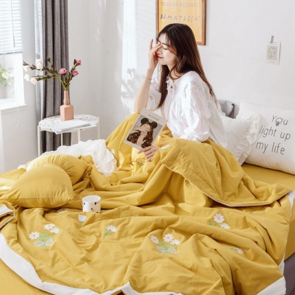 91家纺网 家纺一手货源 找家纺 （总）例外Home 2020新款水洗棉绣花夏被