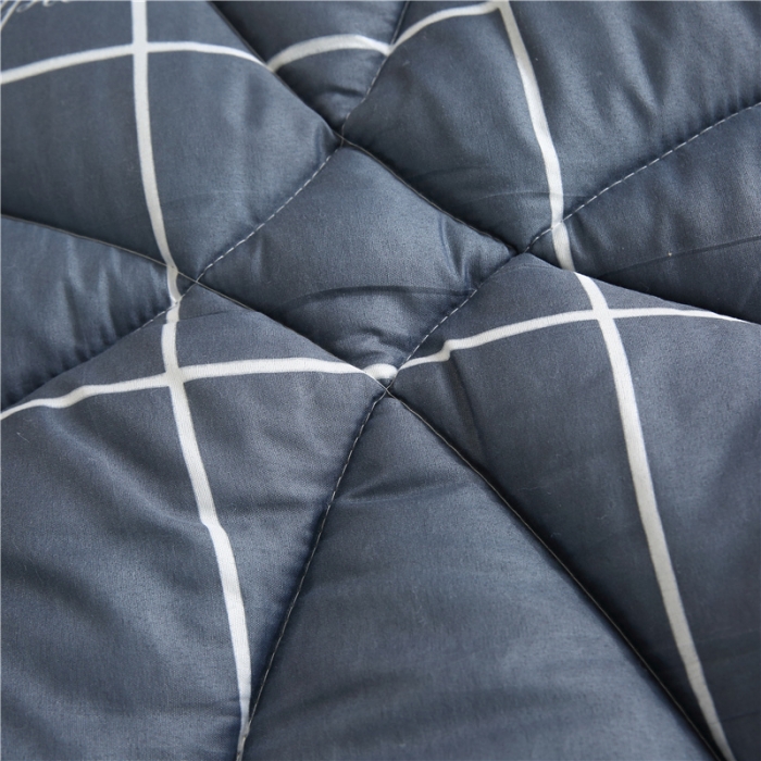 91家纺网 家纺一手货源 找家纺 畅销被业 印花冬被 胡子先生