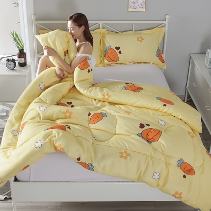 91家纺网 家纺一手货源 找家纺 畅销被业 2021新款印花冬被 开心萝卜