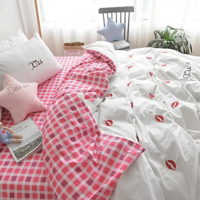 91家纺网 家纺一手货源 找家纺 艾米家居 全棉绣花四件套唇唇欲动