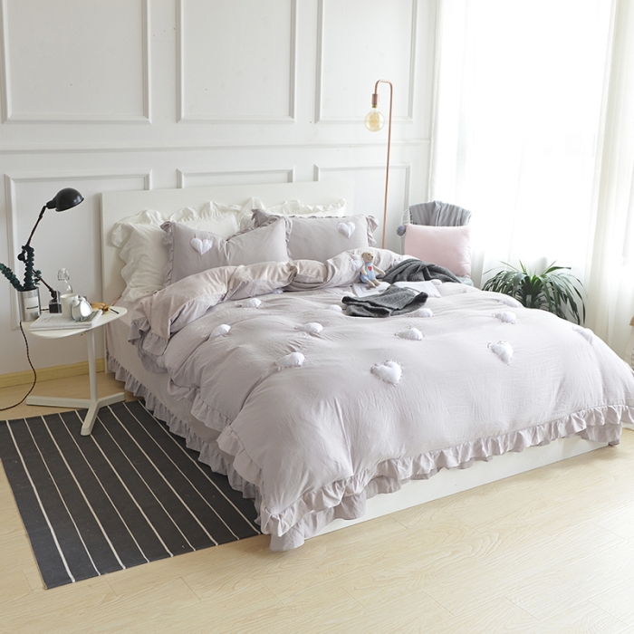 91家纺网 家纺一手货源 找家纺 艾米家居 韩版公主风水洗棉+水晶绒立体绣四件套  气质灰