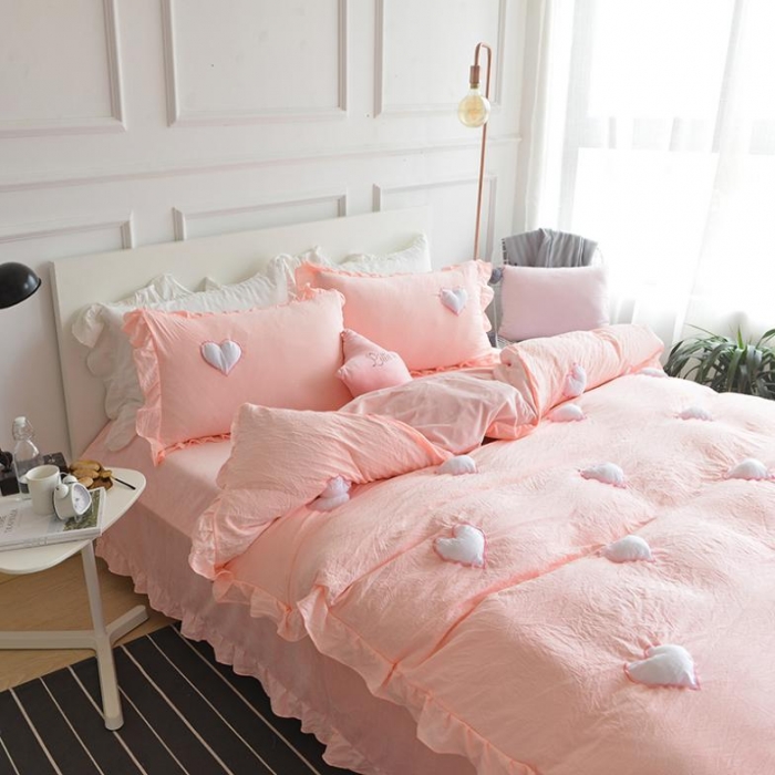 91家纺网 家纺一手货源 找家纺 艾米家居 韩版公主风水洗棉+水晶绒立体绣四件套  珊瑚玉