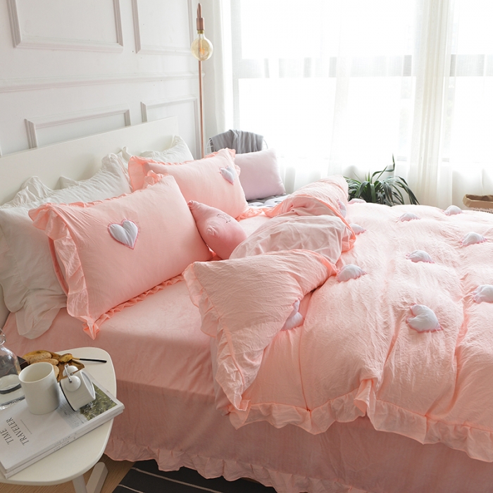 91家纺网 家纺一手货源 找家纺 艾米家居 韩版公主风水洗棉+水晶绒立体绣四件套  珊瑚玉