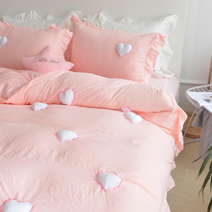 91家纺网 家纺一手货源 找家纺 艾米家居 韩版公主风水洗棉+水晶绒立体绣四件套  珊瑚玉