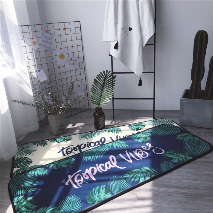 91家纺网 家纺一手货源 找家纺 昔可家纺 2017新款长条地垫绿叶-深蓝底