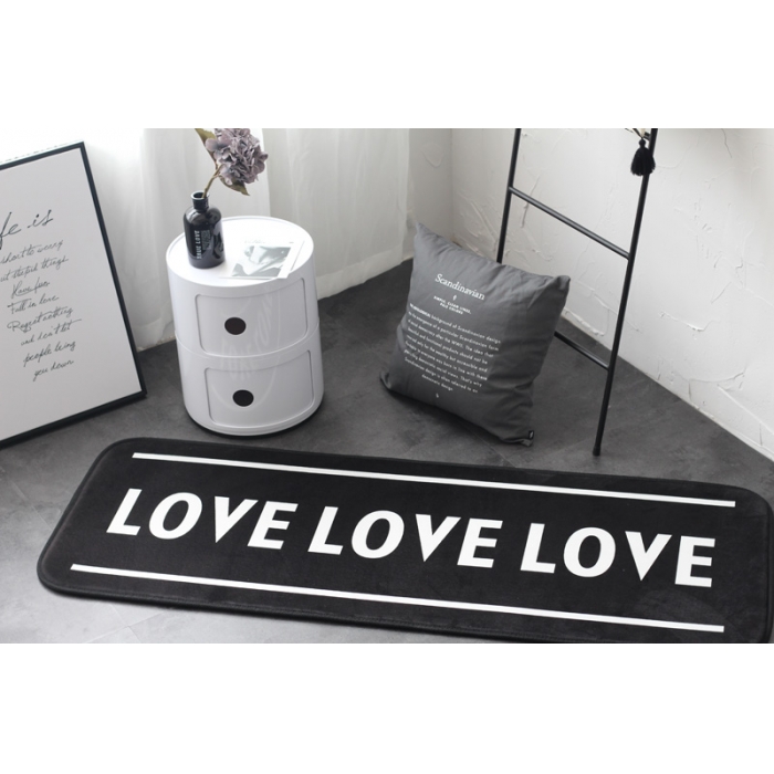 91家纺网 家纺一手货源 找家纺 昔可家纺 2017新款长条地垫Love