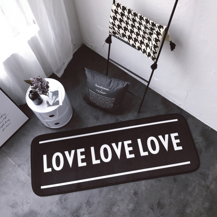 91家纺网 家纺一手货源 找家纺 昔可家纺 2017新款长条地垫Love