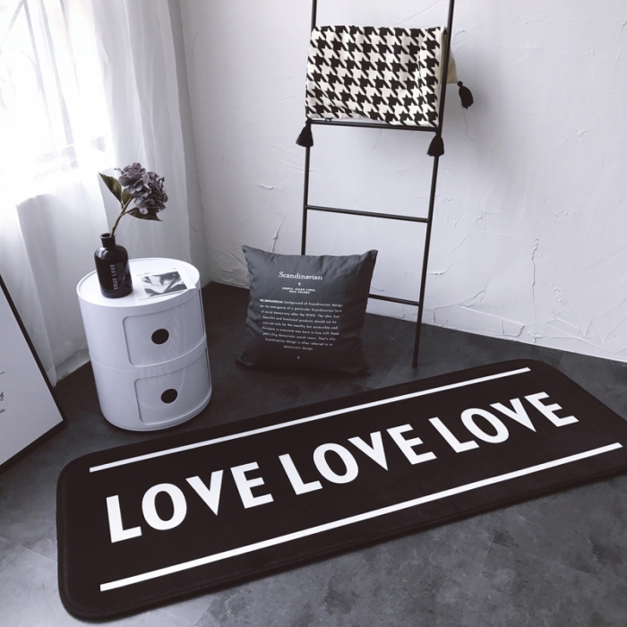 91家纺网 家纺一手货源 找家纺 昔可家纺 2017新款长条地垫Love