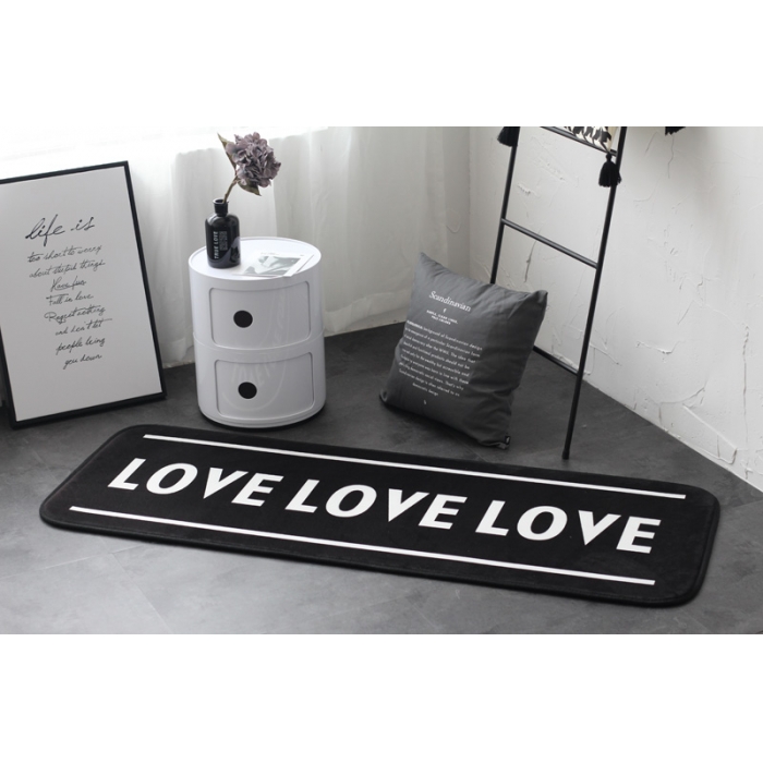 91家纺网 家纺一手货源 找家纺 昔可家纺 2017新款长条地垫Love