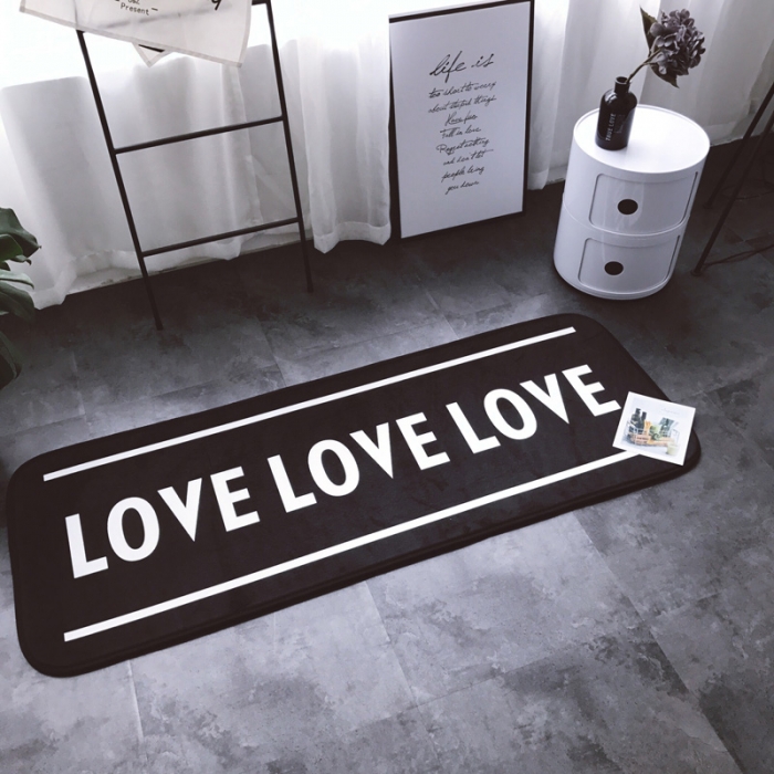 91家纺网 家纺一手货源 找家纺 昔可家纺 2017新款长条地垫Love