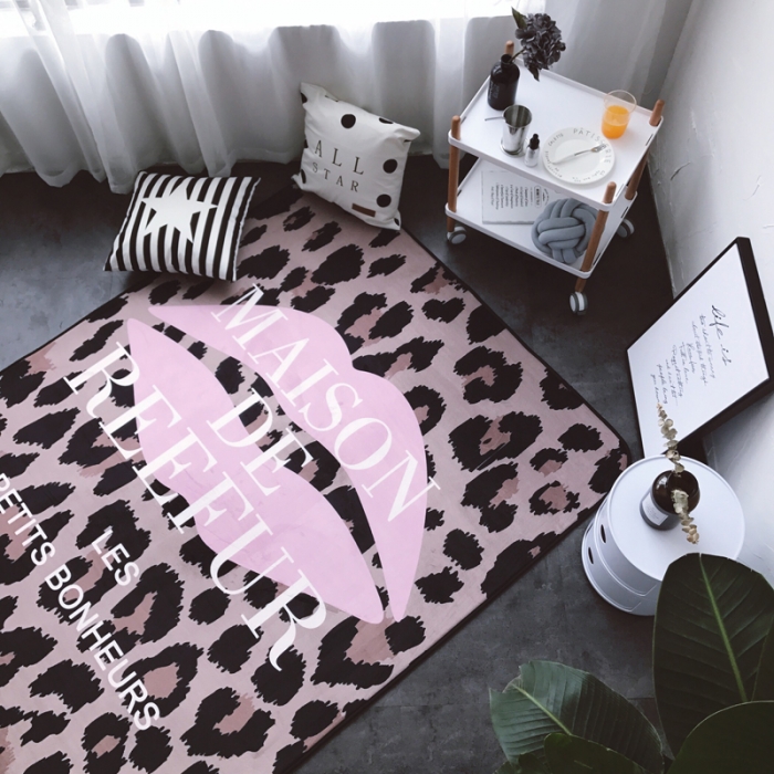 91家纺网 家纺一手货源 找家纺 昔可家纺 新款chic风大地垫豹纹红唇