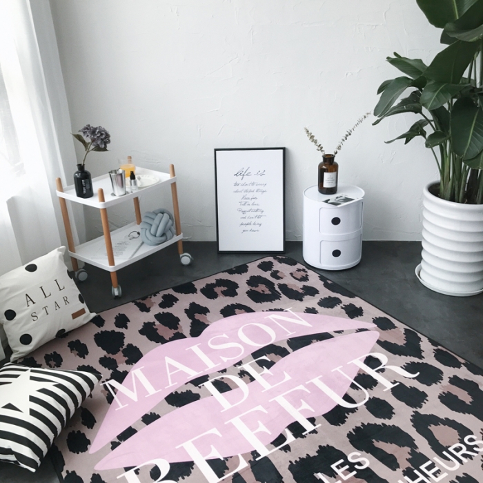 91家纺网 家纺一手货源 找家纺 昔可家纺 新款chic风大地垫豹纹红唇