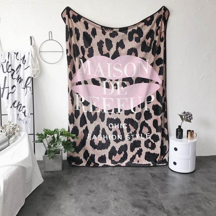 91家纺网 家纺一手货源 找家纺 昔可家纺 豹纹红唇毯