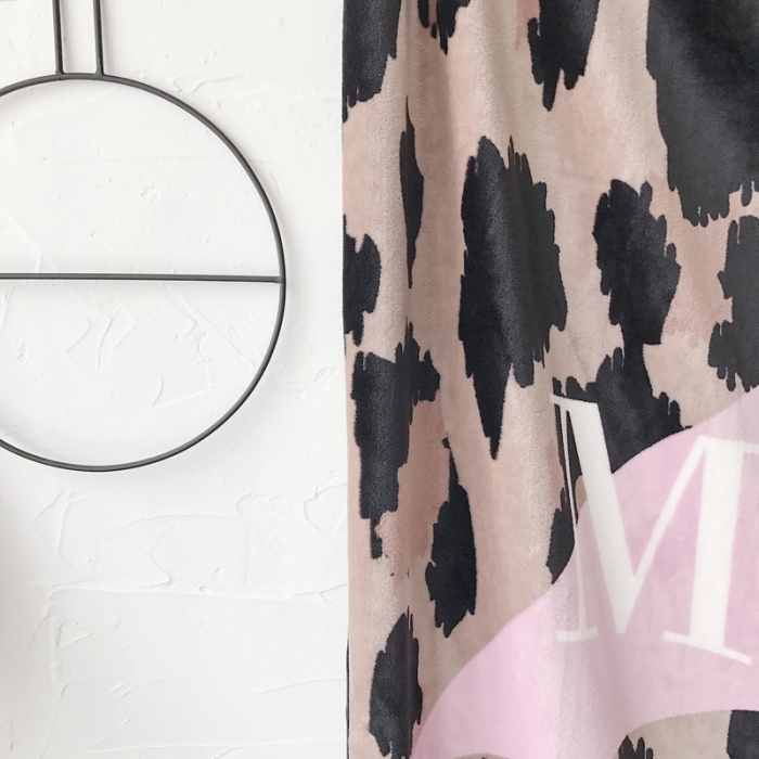 91家纺网 家纺一手货源 找家纺 昔可家纺 豹纹红唇毯