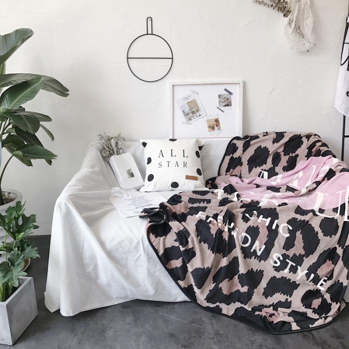 91家纺网 家纺一手货源 找家纺 昔可家纺 豹纹红唇毯