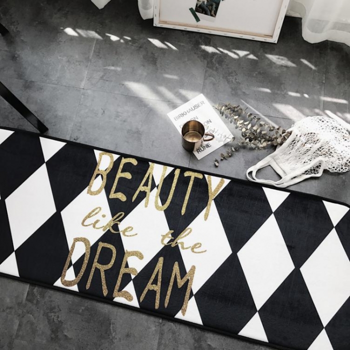 91家纺网 家纺一手货源 找家纺 昔可家纺 8月份新款长条地垫烫金字母