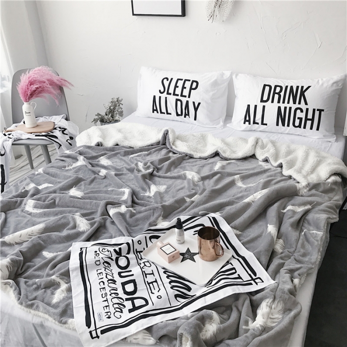 91家纺网 家纺一手货源 找家纺 2017新款爆款羊羔绒毯灰羽毛