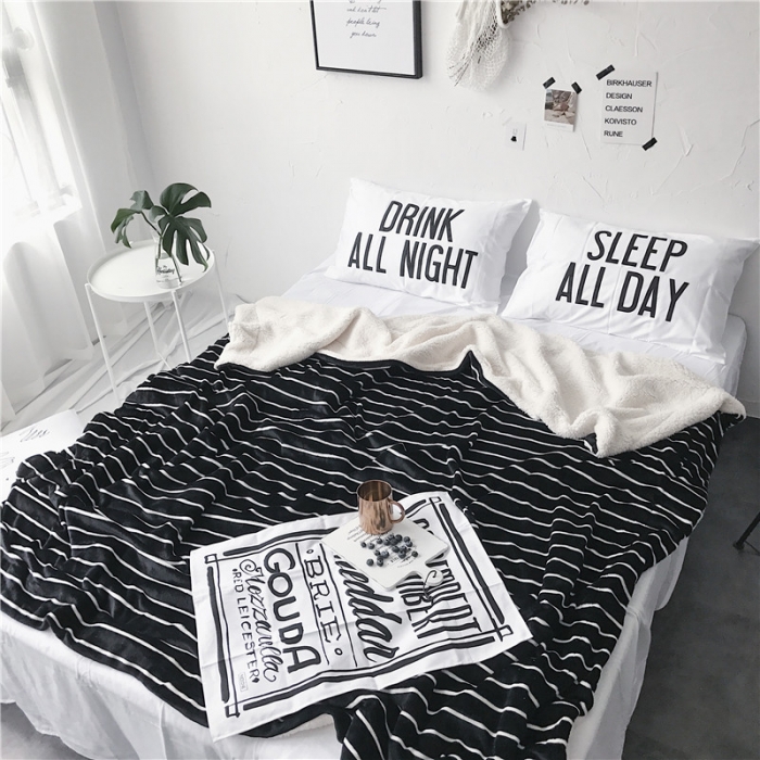 91家纺网 家纺一手货源 找家纺 2017新款爆款羊羔绒毯细黑线条