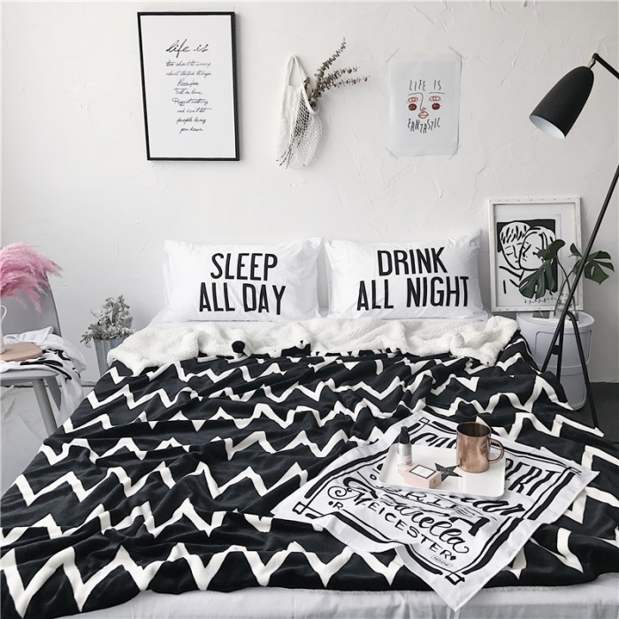 91家纺网 家纺一手货源 找家纺 2017新款爆款羊羔绒毯小波浪