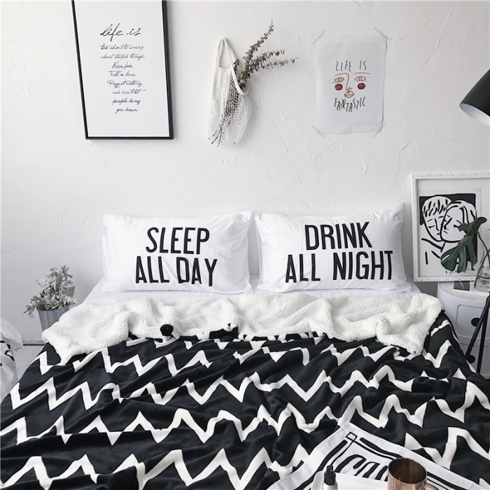 91家纺网 家纺一手货源 找家纺 2017新款爆款羊羔绒毯小波浪