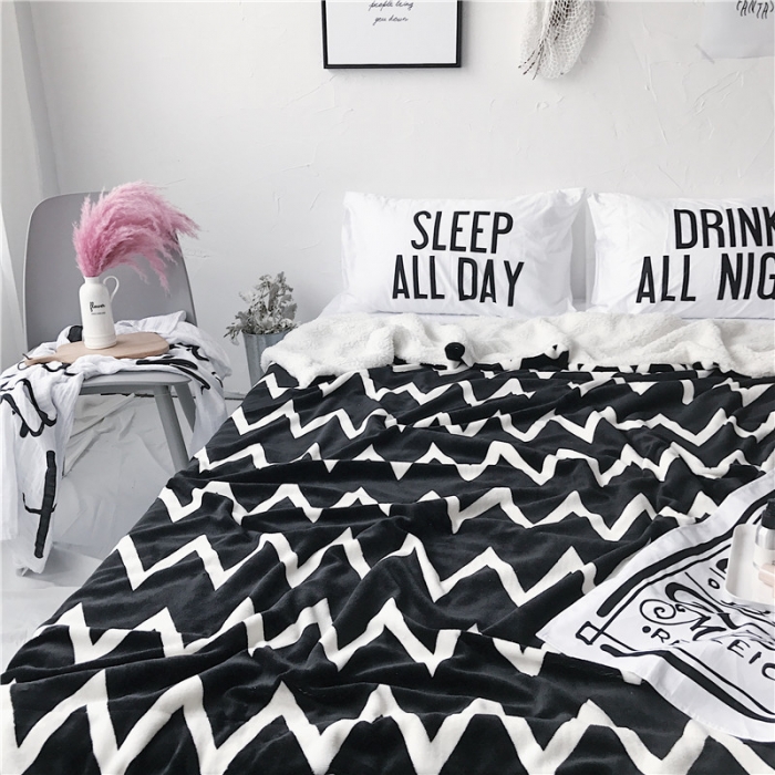 91家纺网 家纺一手货源 找家纺 2017新款爆款羊羔绒毯小波浪