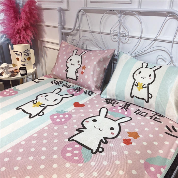 91家纺网 家纺一手货源 找家纺 昔可家纺 爆款冰丝席卡通系列 貌美如花