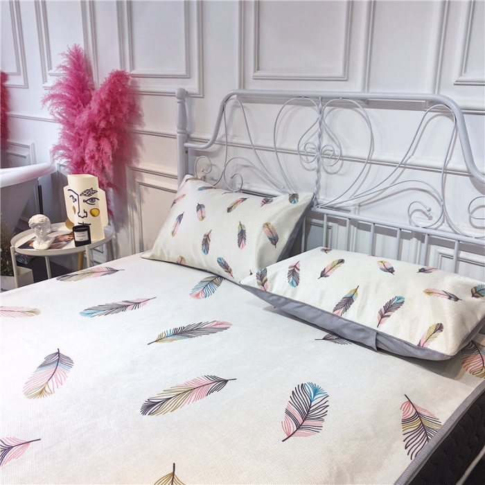 91家纺网 家纺一手货源 找家纺 昔可家纺 爆款冰丝席简约系列 小羽毛