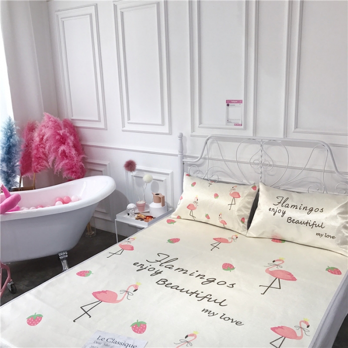 91家纺网 家纺一手货源 找家纺 昔可家纺 爆款冰丝席 草莓火鸟白