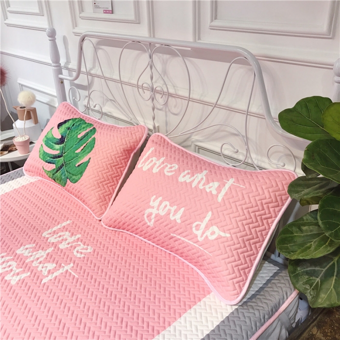 91家纺网 家纺一手货源 找家纺 昔可 chic风高颜值亲肤天丝空调软席三件套粉底龟背竹