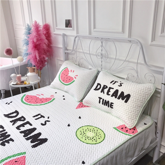 91家纺网 家纺一手货源 找家纺 昔可 chic风高颜值亲肤天丝空调软席三件套西瓜季节