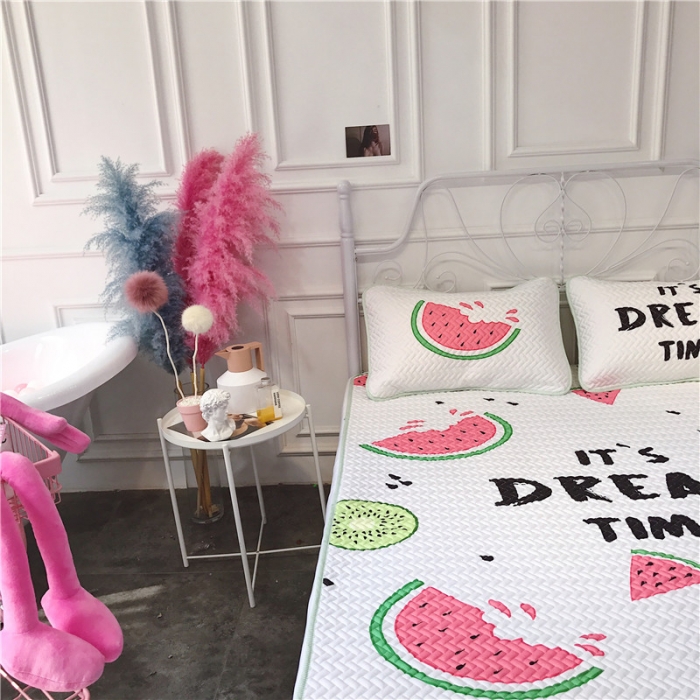 91家纺网 家纺一手货源 找家纺 昔可 chic风高颜值亲肤天丝空调软席三件套西瓜季节