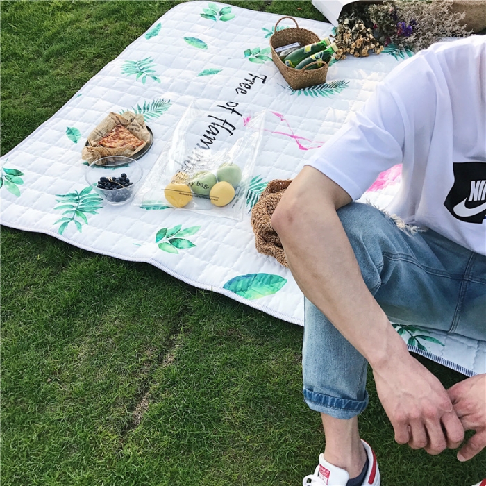 91家纺网 家纺一手货源 找家纺 昔可家纺 2018新款野餐垫 叶子鸟