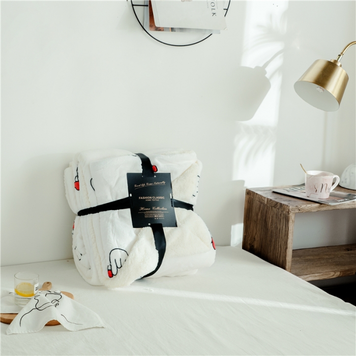 91家纺网 家纺一手货源 找家纺 昔可家纺 2018新品羊羔绒毛毯 比心