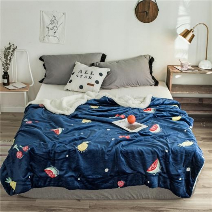 91家纺网 家纺一手货源 找家纺 昔可家纺 2018新品羊羔绒毛毯 菠萝樱桃