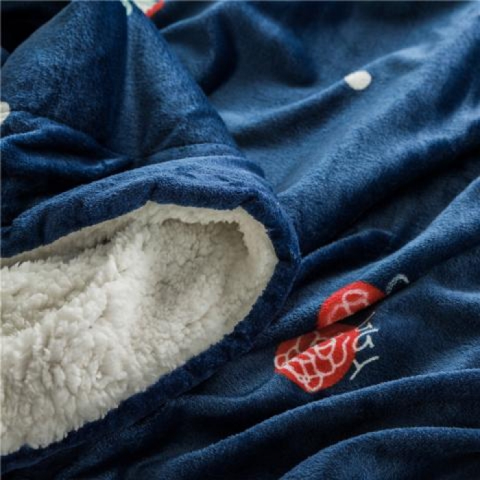 91家纺网 家纺一手货源 找家纺 昔可家纺 2018新品羊羔绒毛毯 菠萝樱桃