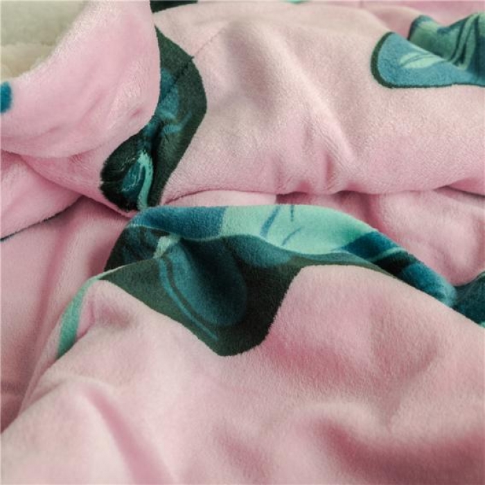 91家纺网 家纺一手货源 找家纺 昔可家纺 2018新品羊羔绒毛毯 粉底绿植