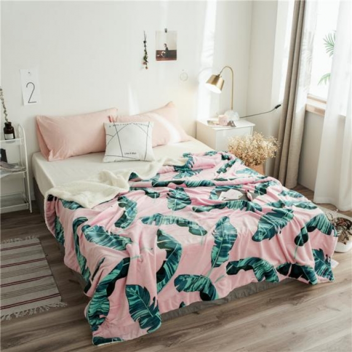 91家纺网 家纺一手货源 找家纺 昔可家纺 2018新品羊羔绒毛毯 粉底绿植