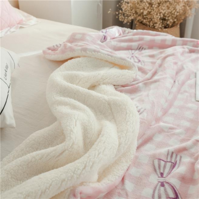 91家纺网 家纺一手货源 找家纺 昔可家纺 2018新品羊羔绒毛毯 格子蝴蝶结