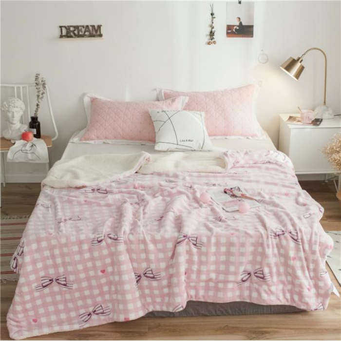 91家纺网 家纺一手货源 找家纺 昔可家纺 2018新品羊羔绒毛毯 格子蝴蝶结