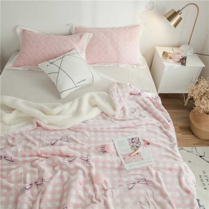 91家纺网 家纺一手货源 找家纺 昔可家纺 2018新品羊羔绒毛毯 格子蝴蝶结