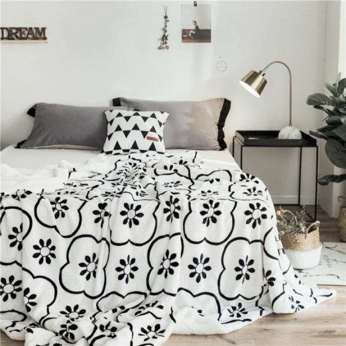 91家纺网 家纺一手货源 找家纺 昔可家纺 2018新品羊羔绒毛毯 花砖