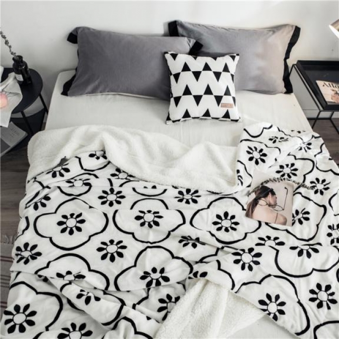 91家纺网 家纺一手货源 找家纺 昔可家纺 2018新品羊羔绒毛毯 花砖